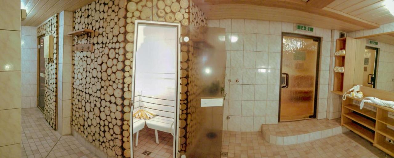 Hotel Wagner Riezlern Esterno foto