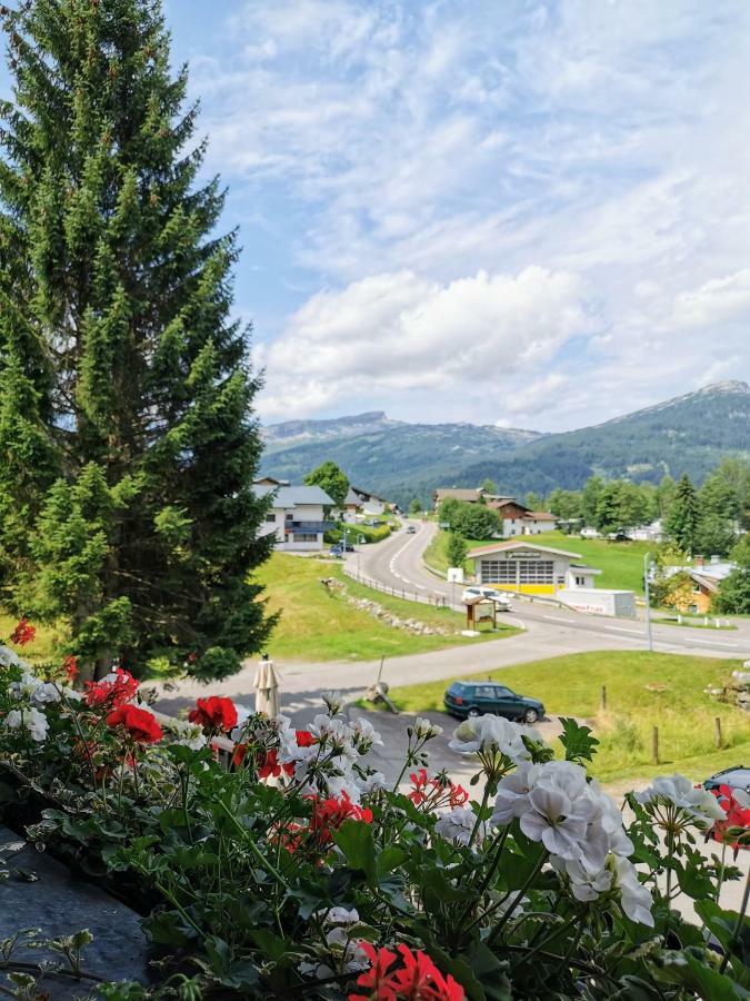 Hotel Wagner Riezlern Esterno foto